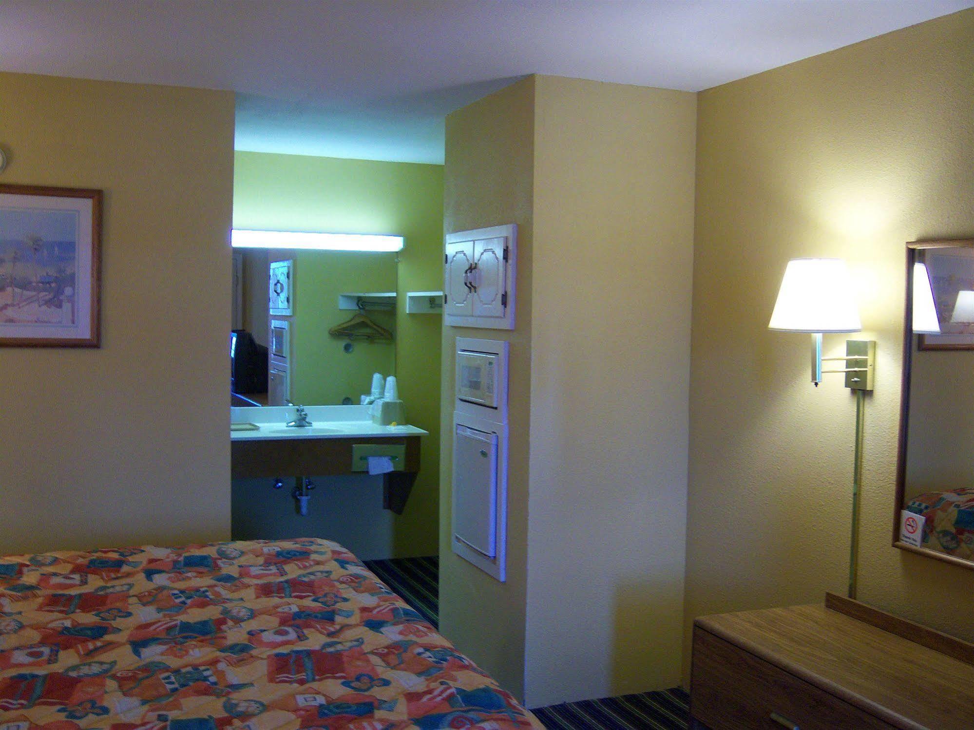 Days Inn Guntersville Exteriér fotografie